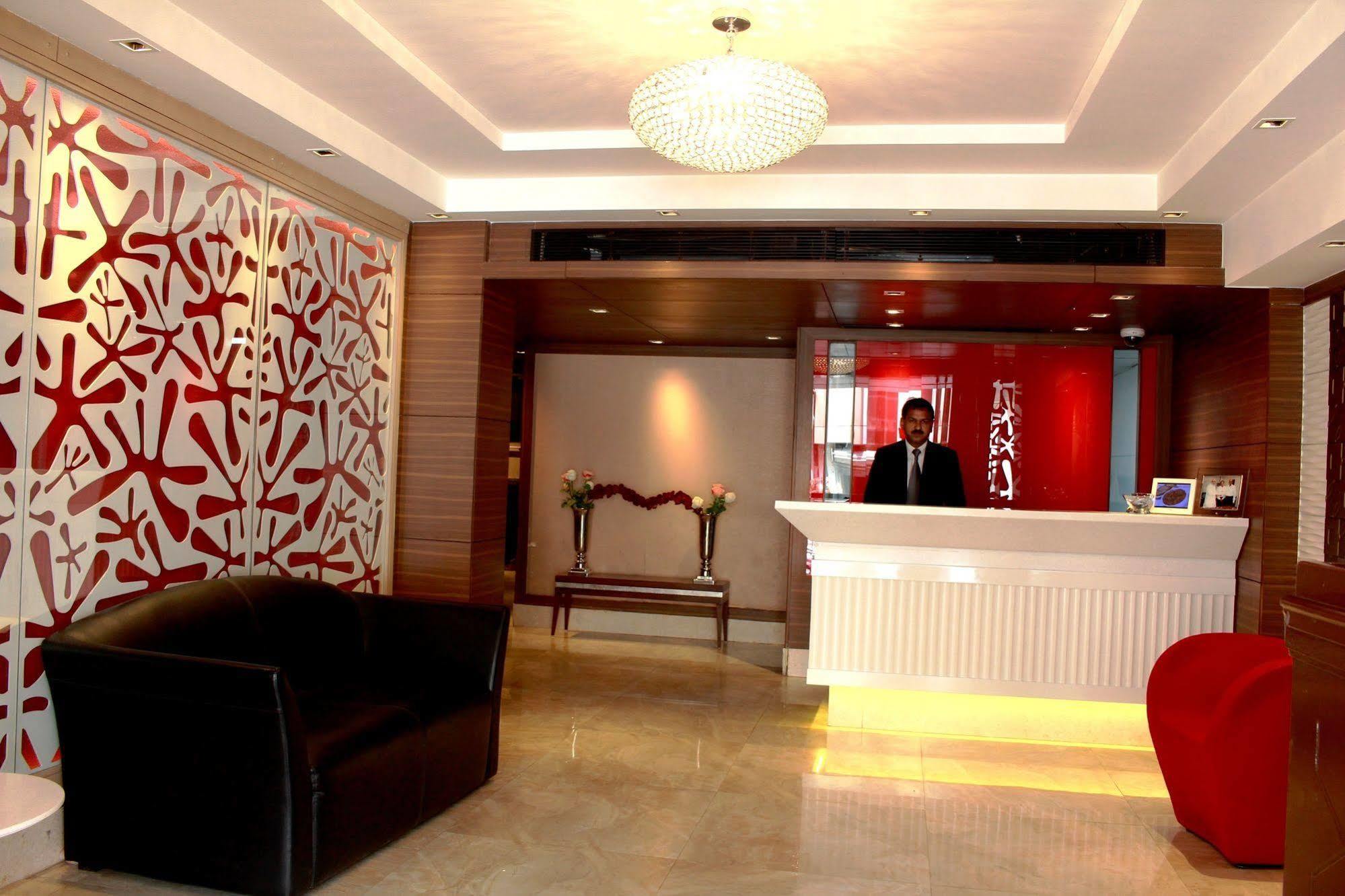 Hotel Swati Delhi  Exterior photo