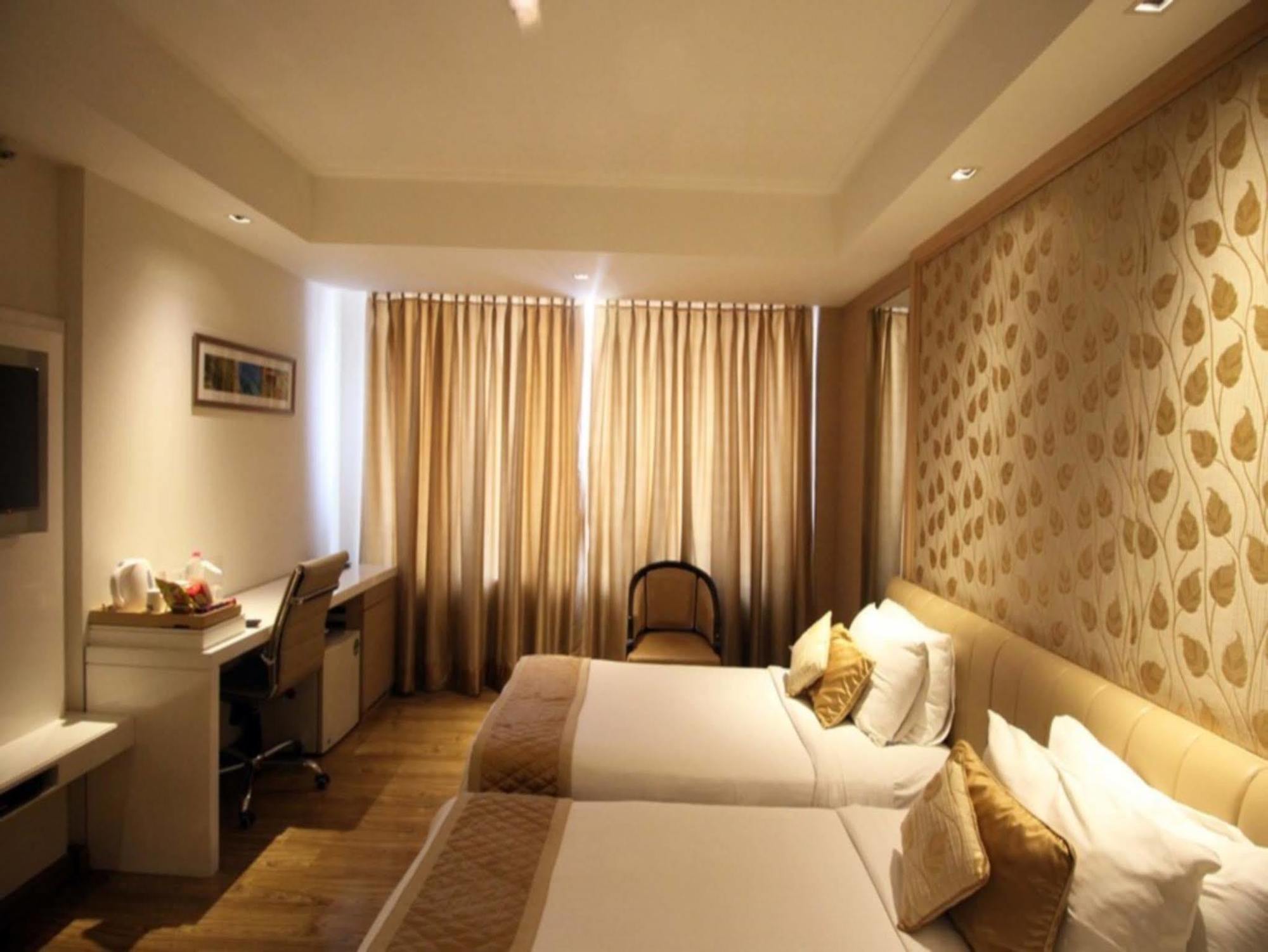 Hotel Swati Delhi  Exterior photo