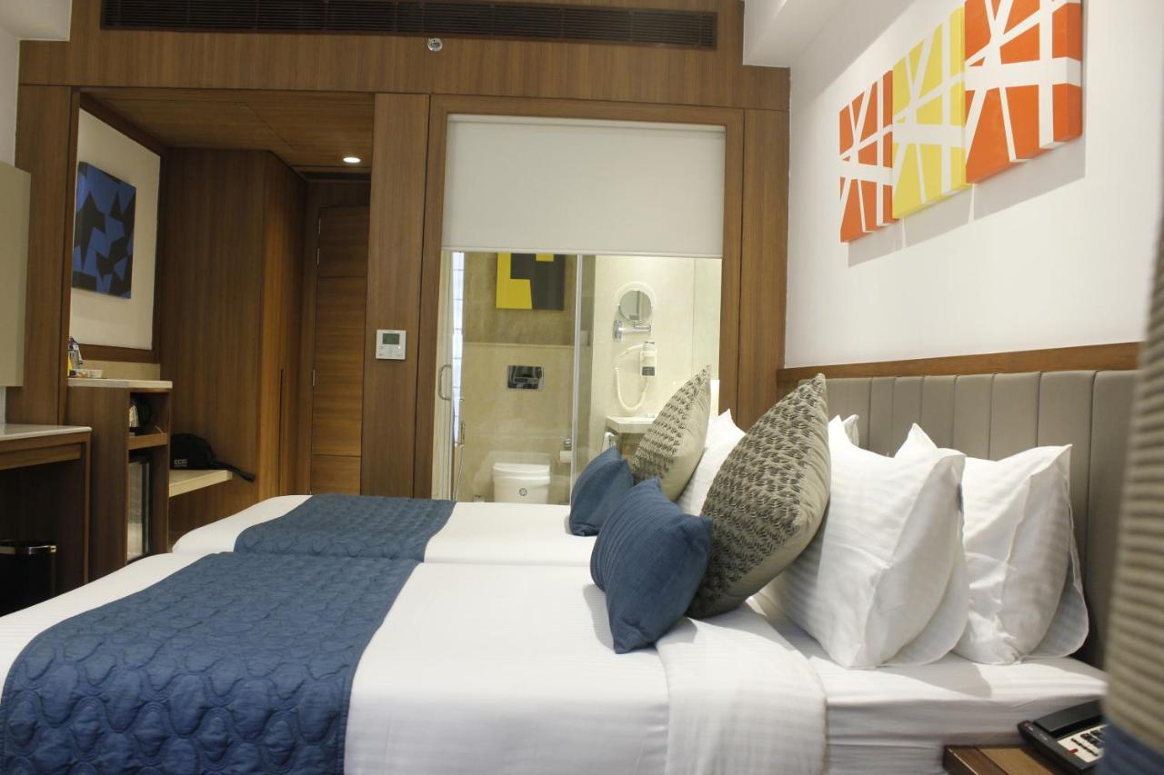 Hotel Swati Delhi  Exterior photo