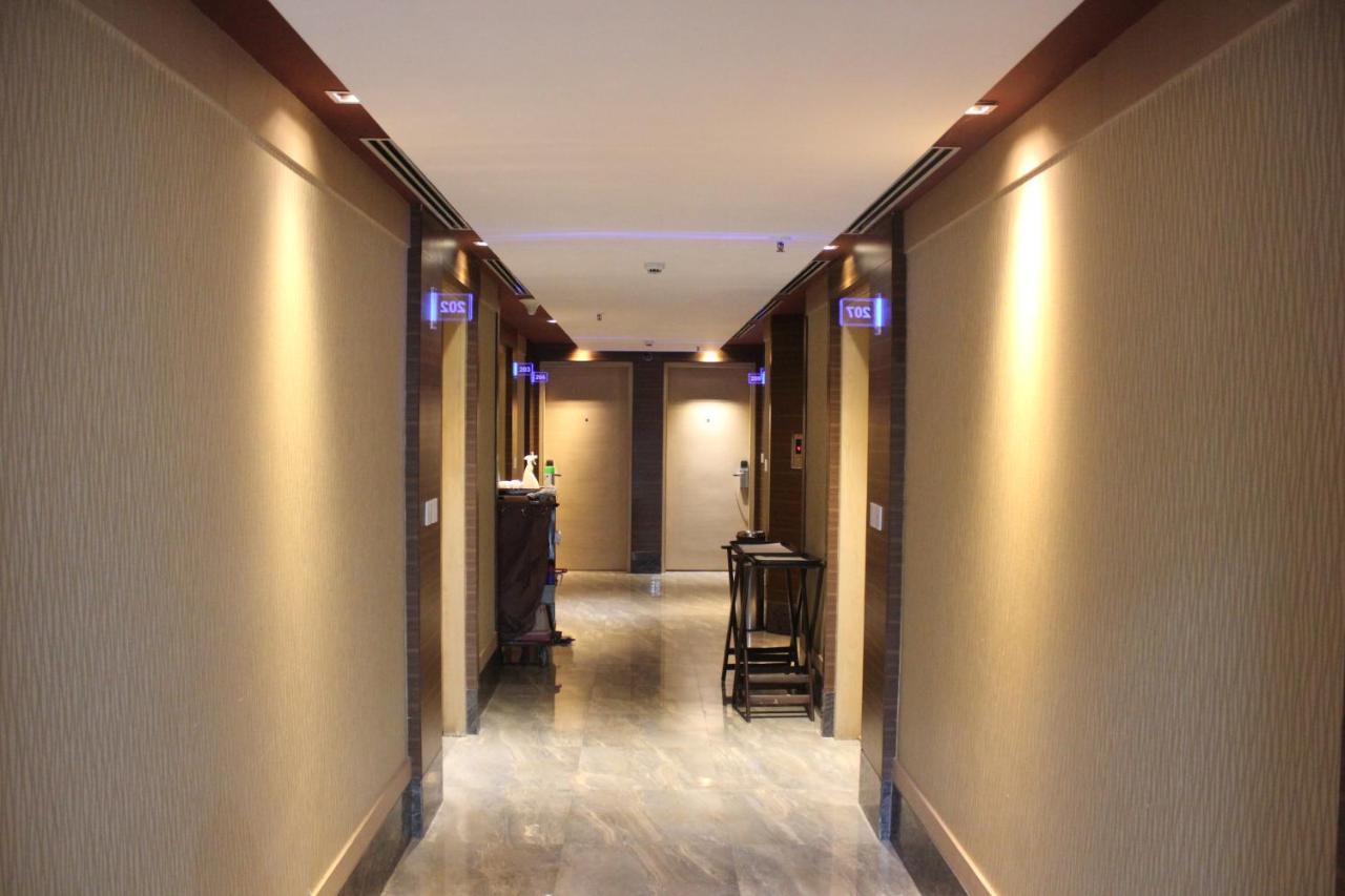 Hotel Swati Delhi  Exterior photo